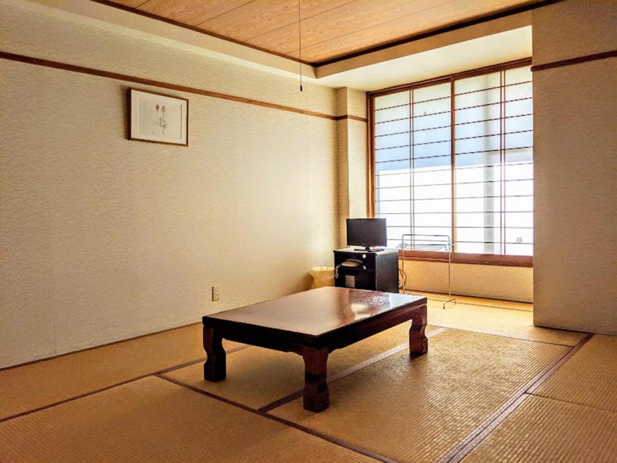 Hotel Madam Mirei 饭山市 外观 照片